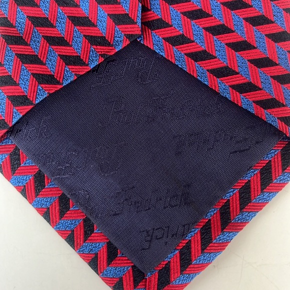 Paul Fredrick 100% Silk Hand Tailored Red, Black & Blue Tie - Picture 5 of 8